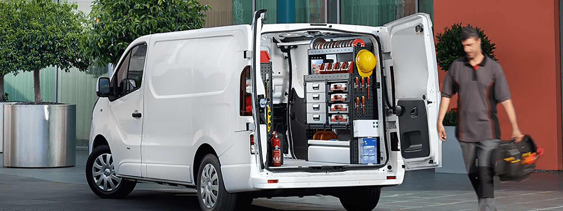 Photo: service vehicle with mechanic and toolbox