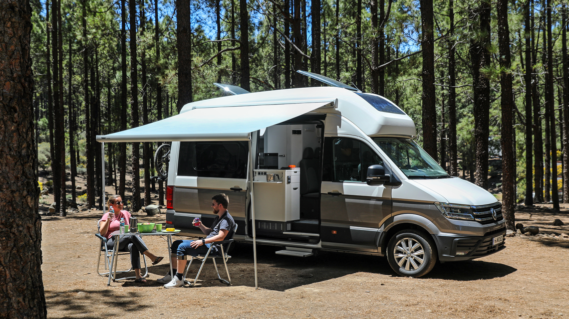 Foto: camper in het bos