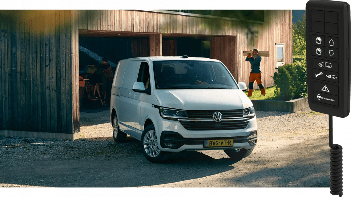 Foto: Volkswagen T6,1 als Servicefahrzeug gestaltet / Abbildung: VB-FullAir 2C Remote LCV Variante